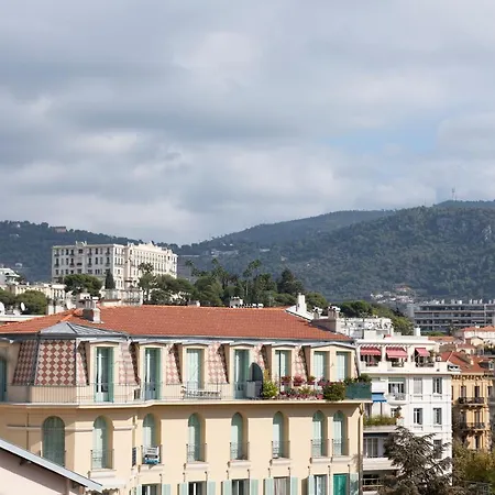 Aah! 'holiday On Nice' Apart Apartment Nizza